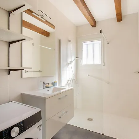 Maison Climatisee 3 Chambres, Parking Gratuit, Proche Centre 아파트