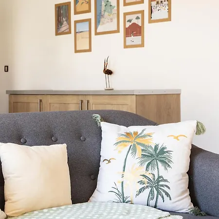 Maison Climatisee 3 Chambres, Parking Gratuit, Proche Centre